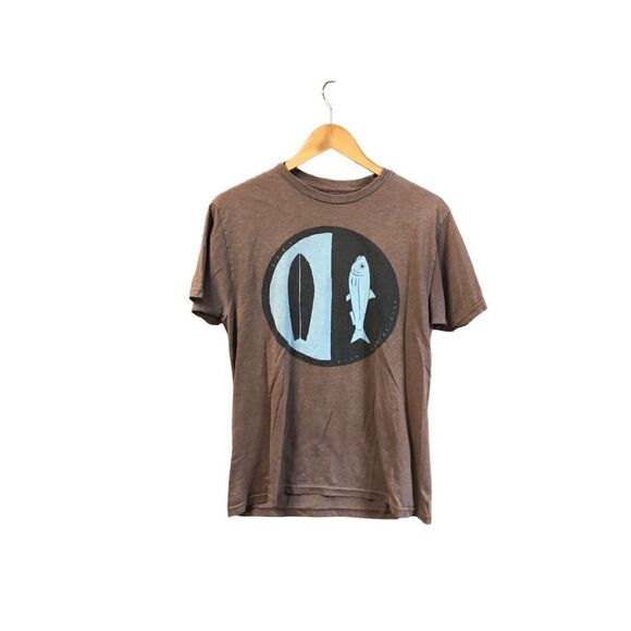 Reef Fish Versus Fist Tan T-Shirt Size Medium (M) - Picture 1 of 4